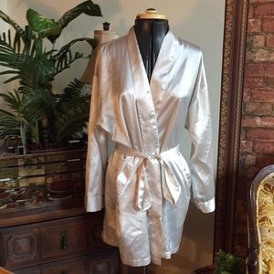 ✨SOLD✨ Vintage Victoria’s Secret robe